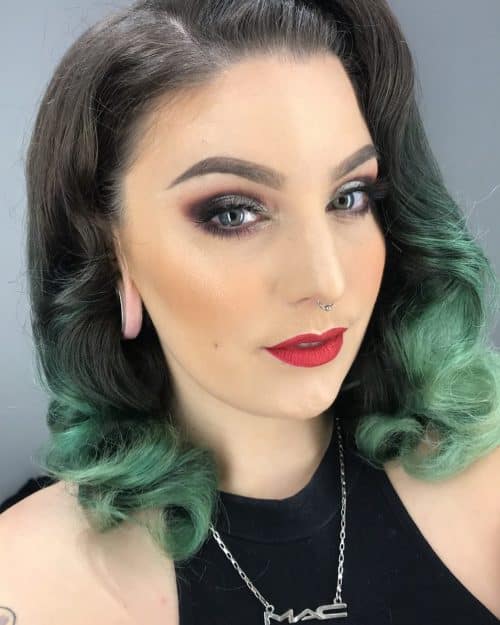 A teal pilus color is a mixture of bluish too light-green colors 23 Incredible Teal Hair Color Ideas You Have to See