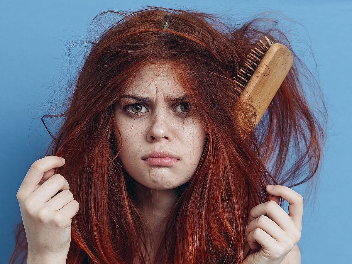 Why Does My Hair Feel Like Straw? 6 Main Causes + Best Fixes Why Does My Hair Feel Like Straw? 6 Main Causes + Best Fixes
