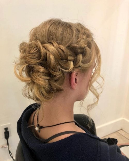 A quinceanera hairstyle is whatever hairdo worn on a daughter xv Stunning Quinceanera Hairstyles to Consider