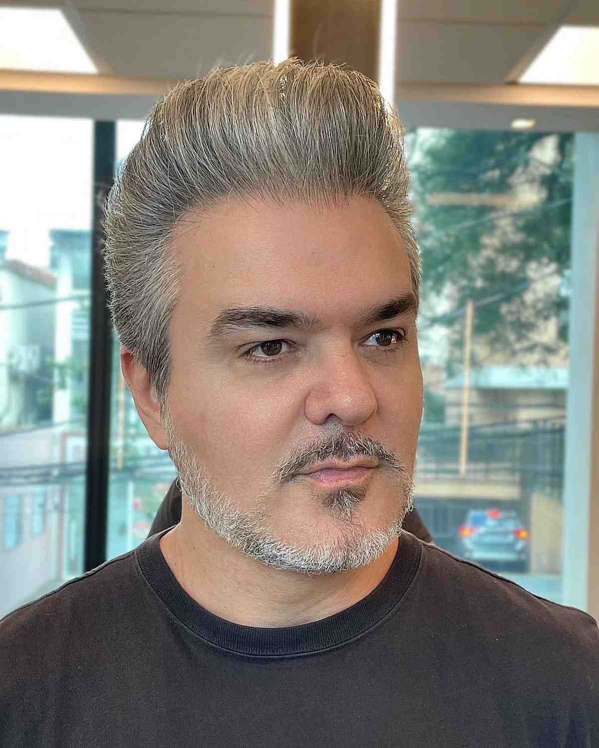 Executive Contour Pomp