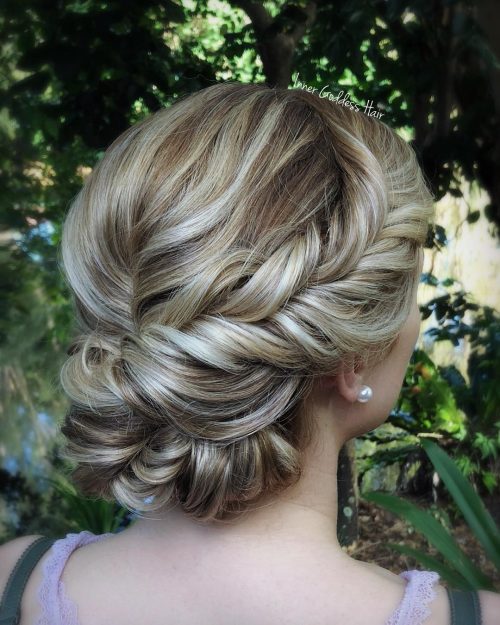 20 Simple Updos That Are Cute Easy For Beginners