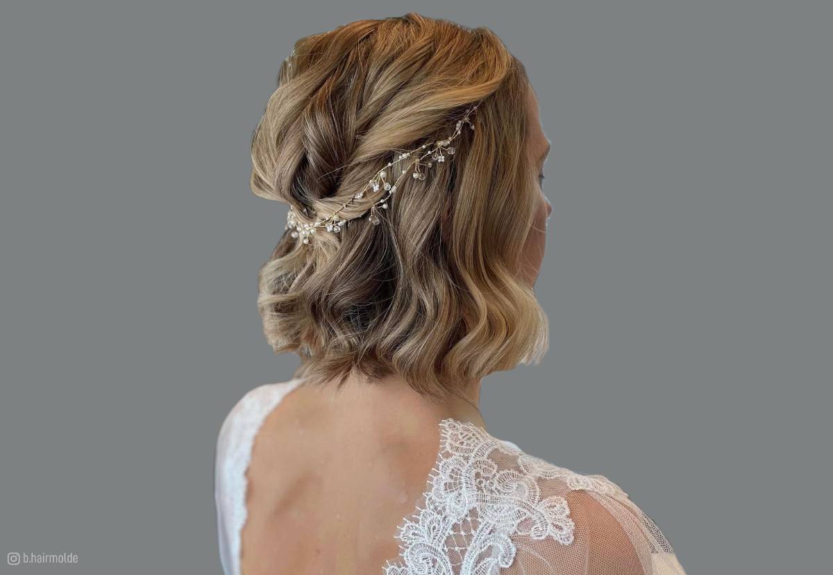 30 Gorgeous Short Wedding Hairstyles and Bridal Hair Ideas