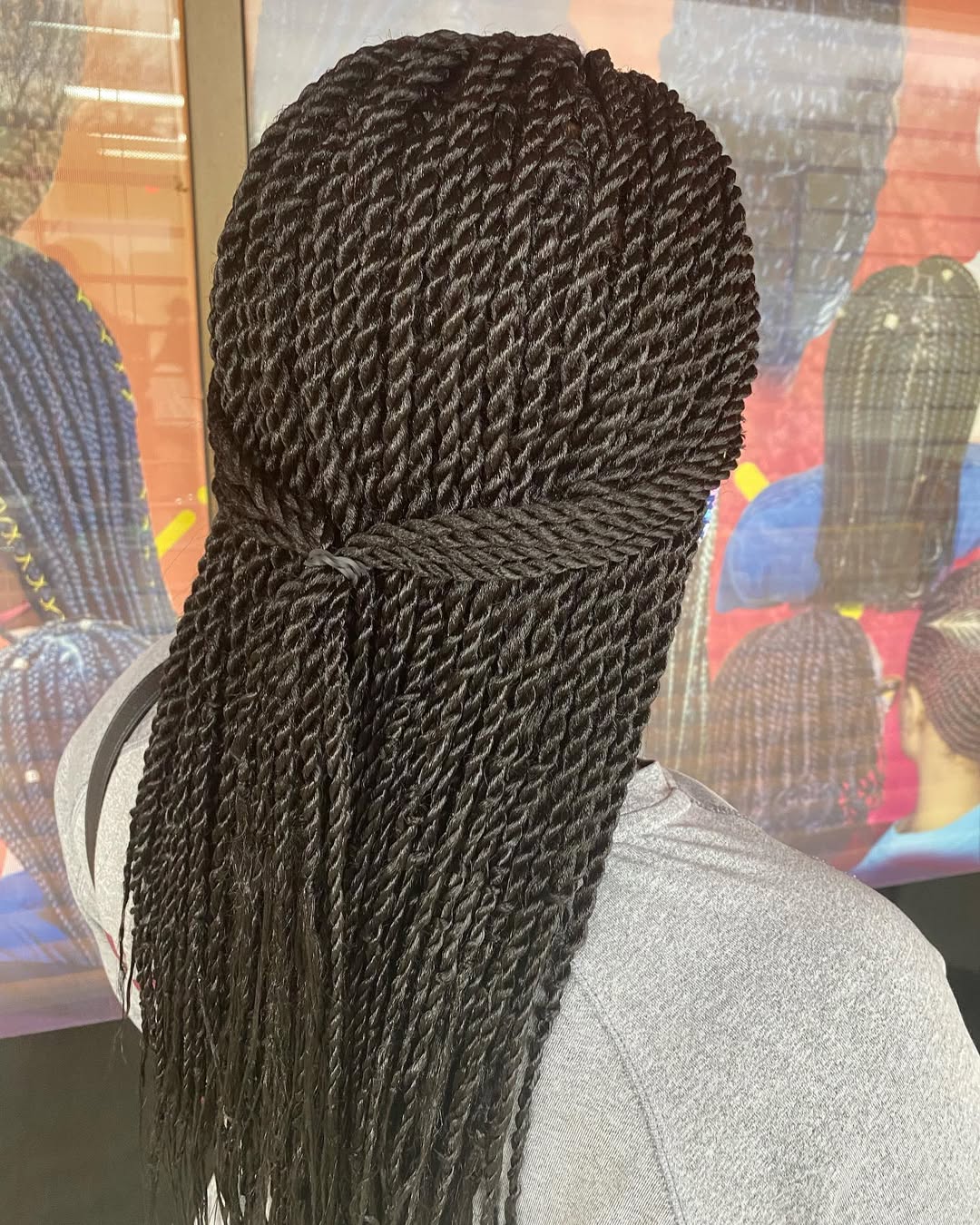 Chic Long Senegalese Twists