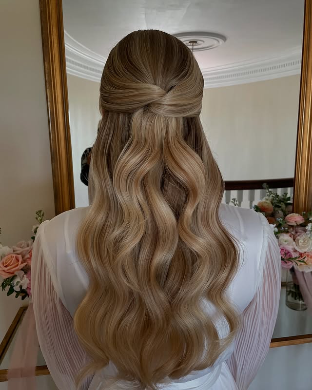 Soft Half-Up Half-Down Waves with Elegant Twist