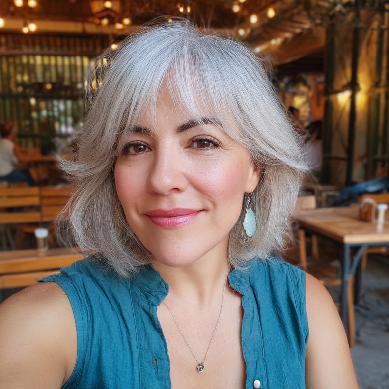 Softly Layered Ashy Silver Bob with Face-Framing Highlights