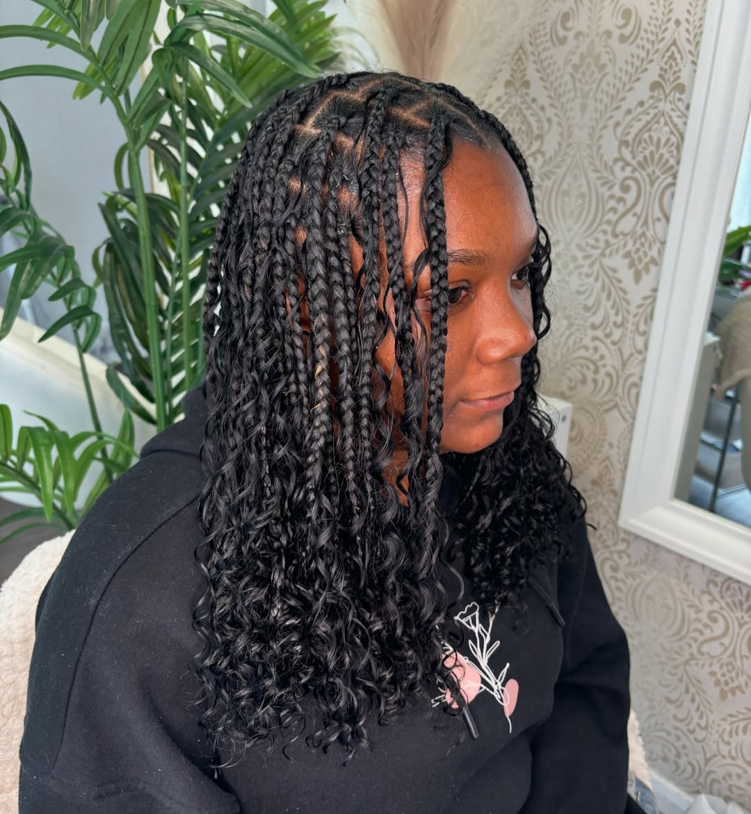 Textured Knotless Box Braids with Defined Curls