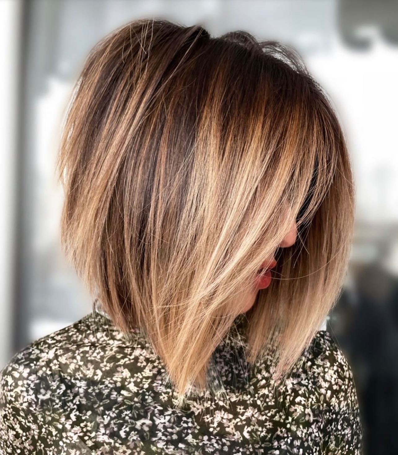 Chic Layered Angular Bob with Subtle Ombre