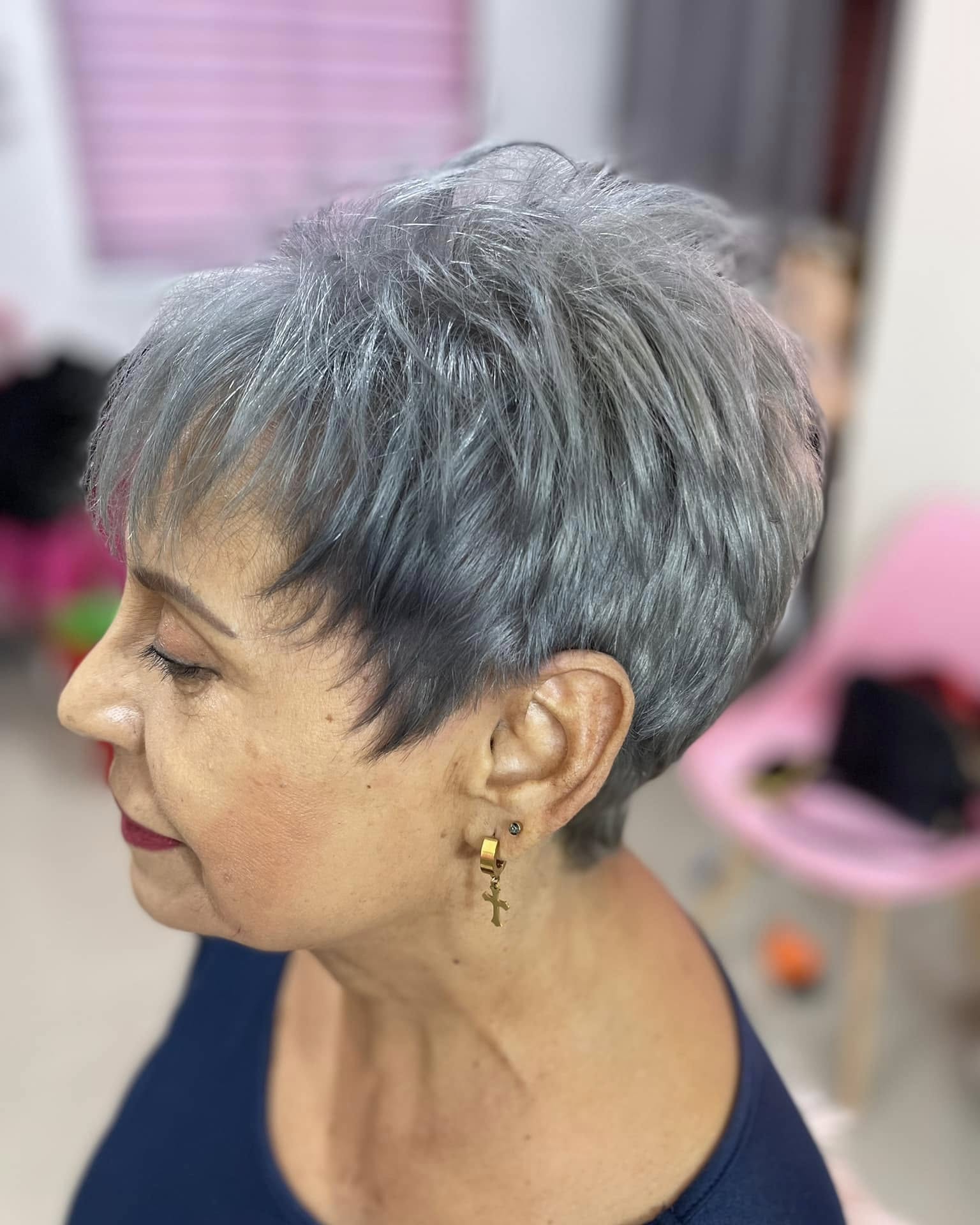 Chic Textured Silver Pixie Cut with Feathered Layers