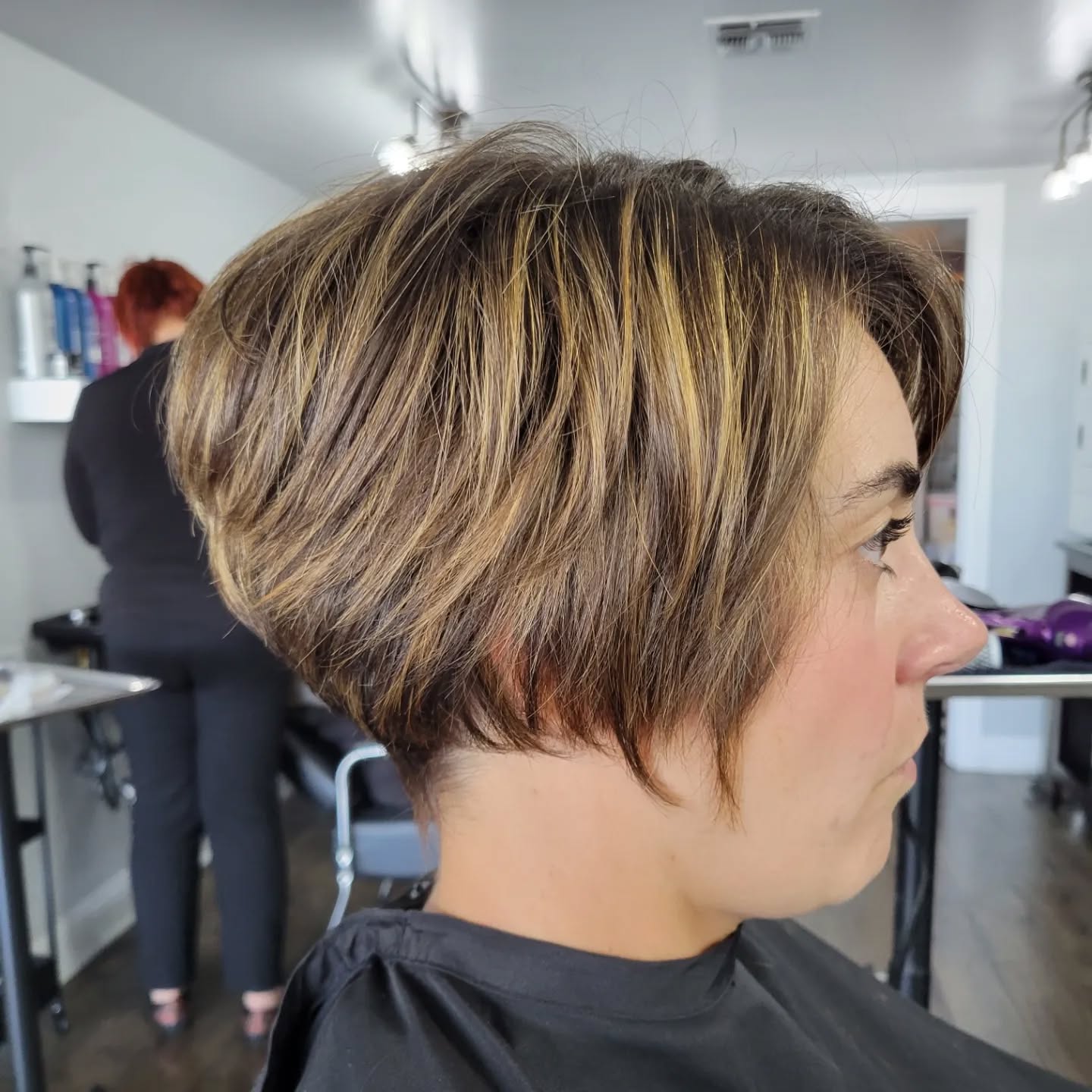 Chic Wispy Bob with Subtle Highlights