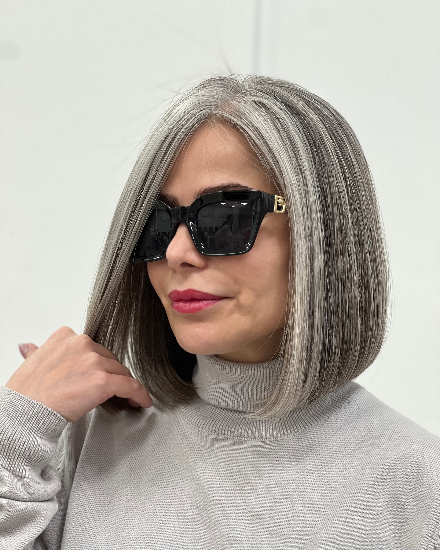 Contemporary Sleek Silver Bob with Subtle Layers