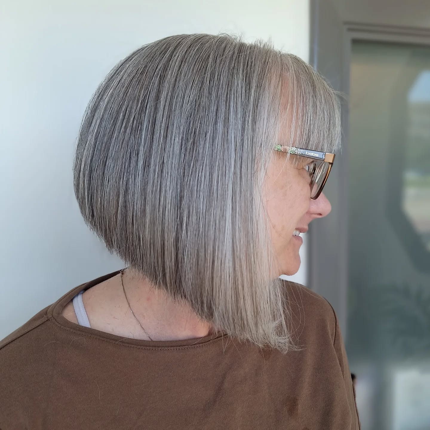 Elegant Silvery Angular Bob with Soft Layers