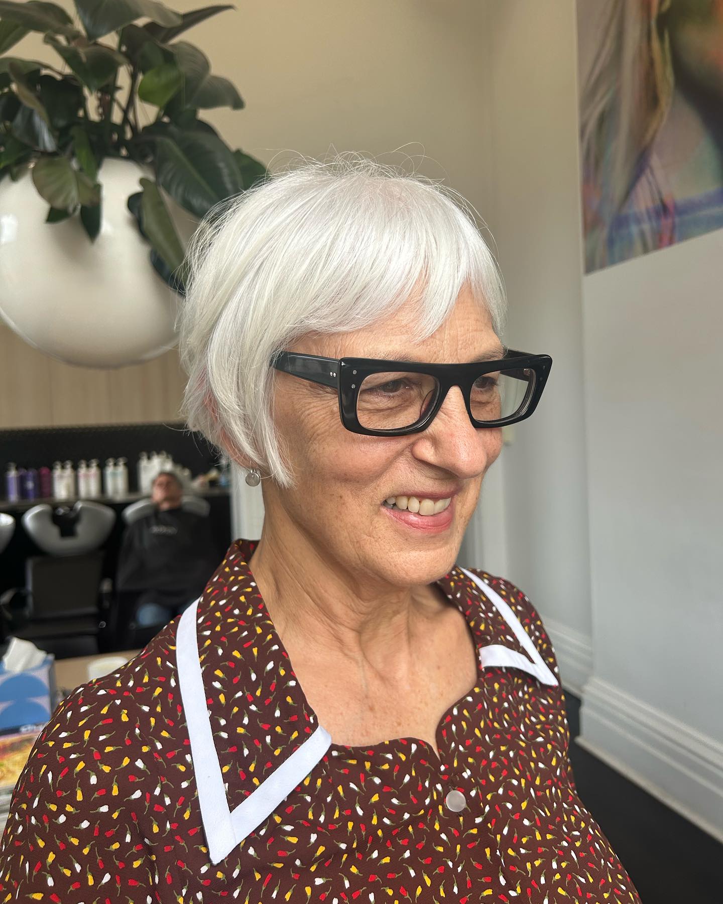 Modern Chic White Bob with Subtle Layers