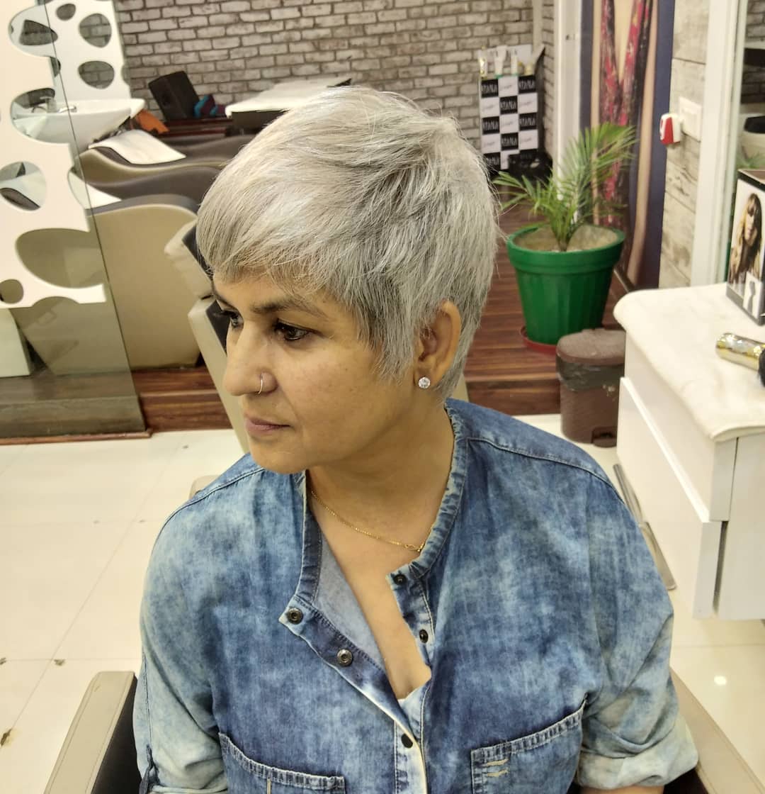 Stylish Silver Textured Crop with Subtle Layers
