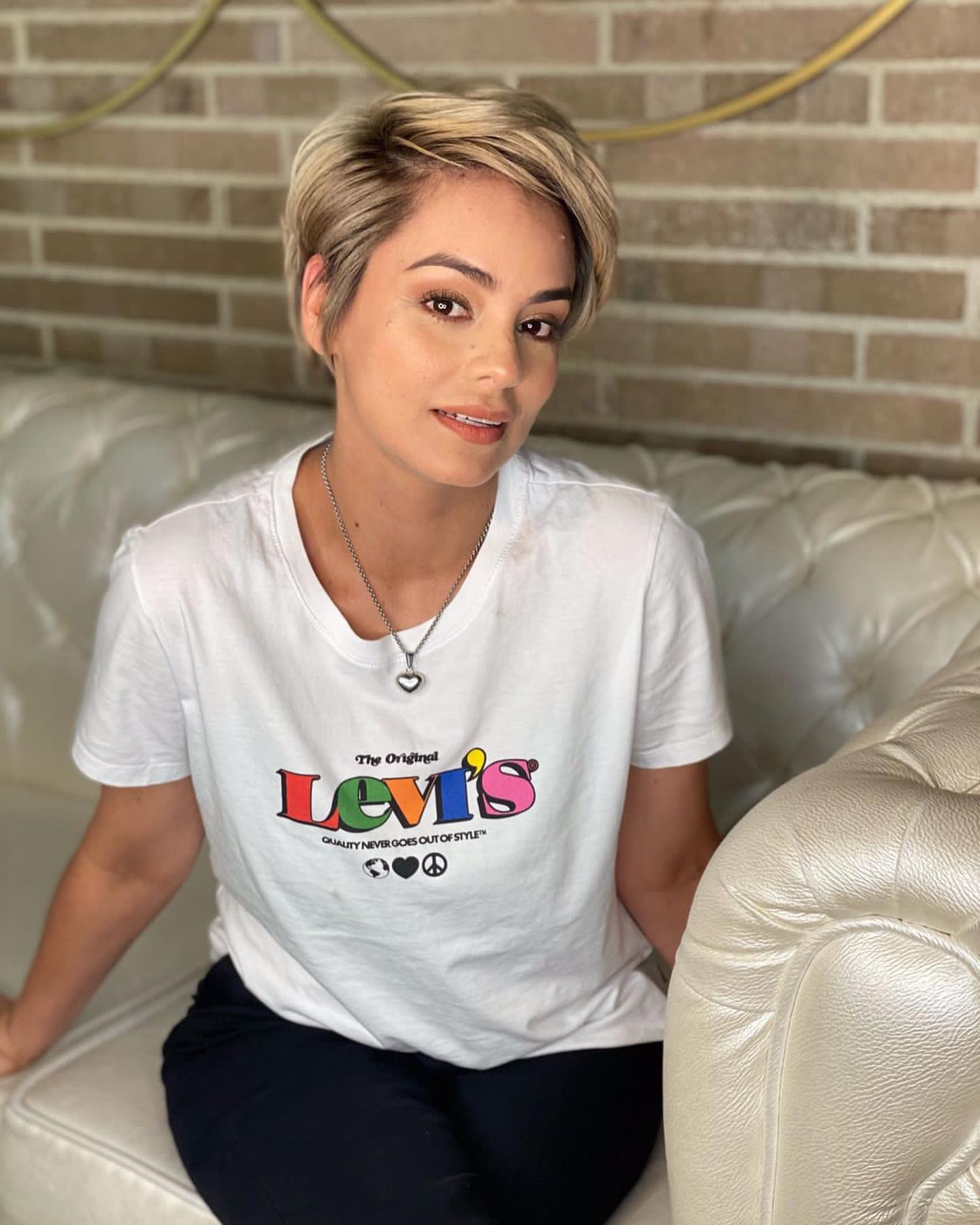 Stylish Soft Textured Pixie with Subtle Highlights