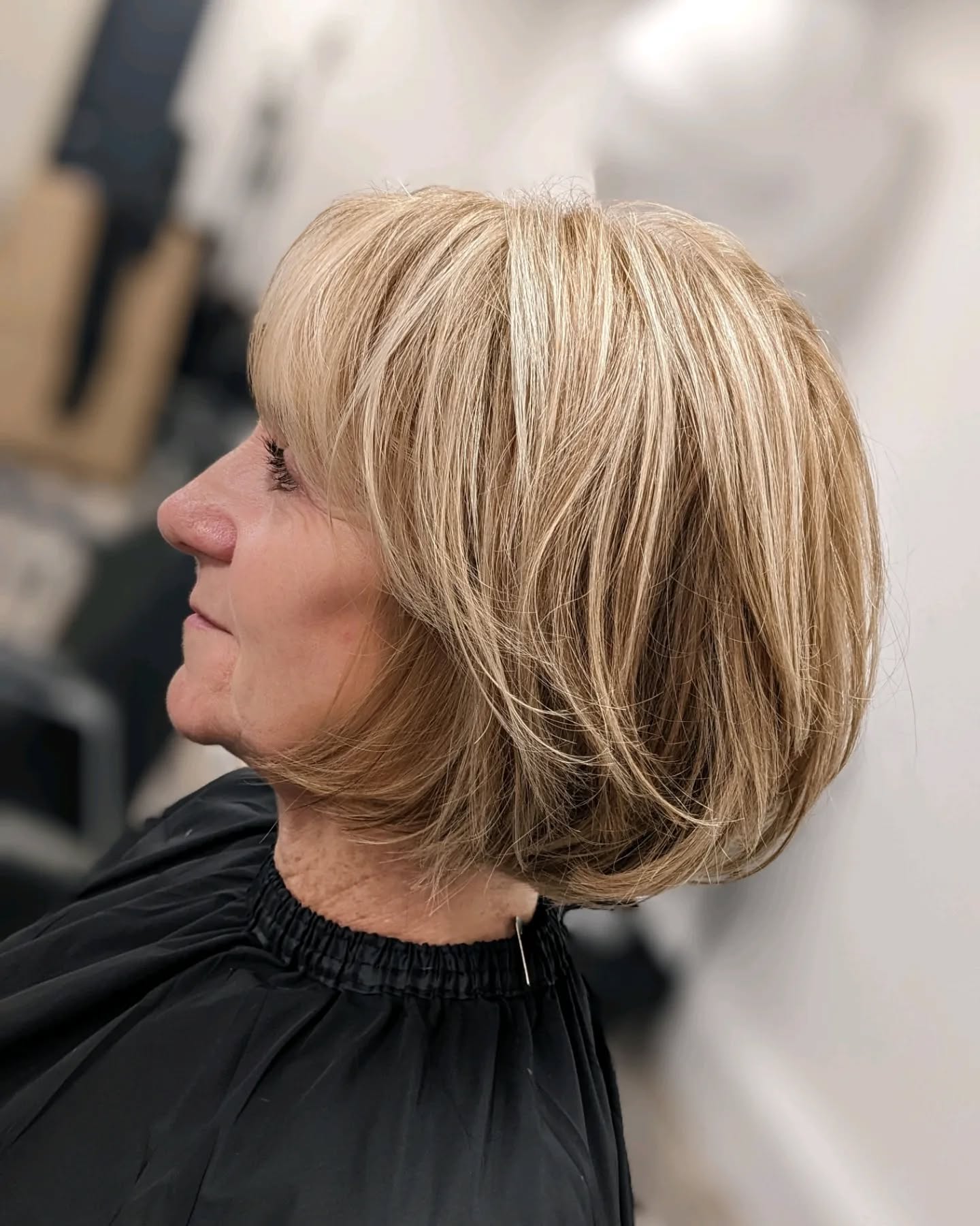 Textured Blonde Bob with Subtle Flipping Layers