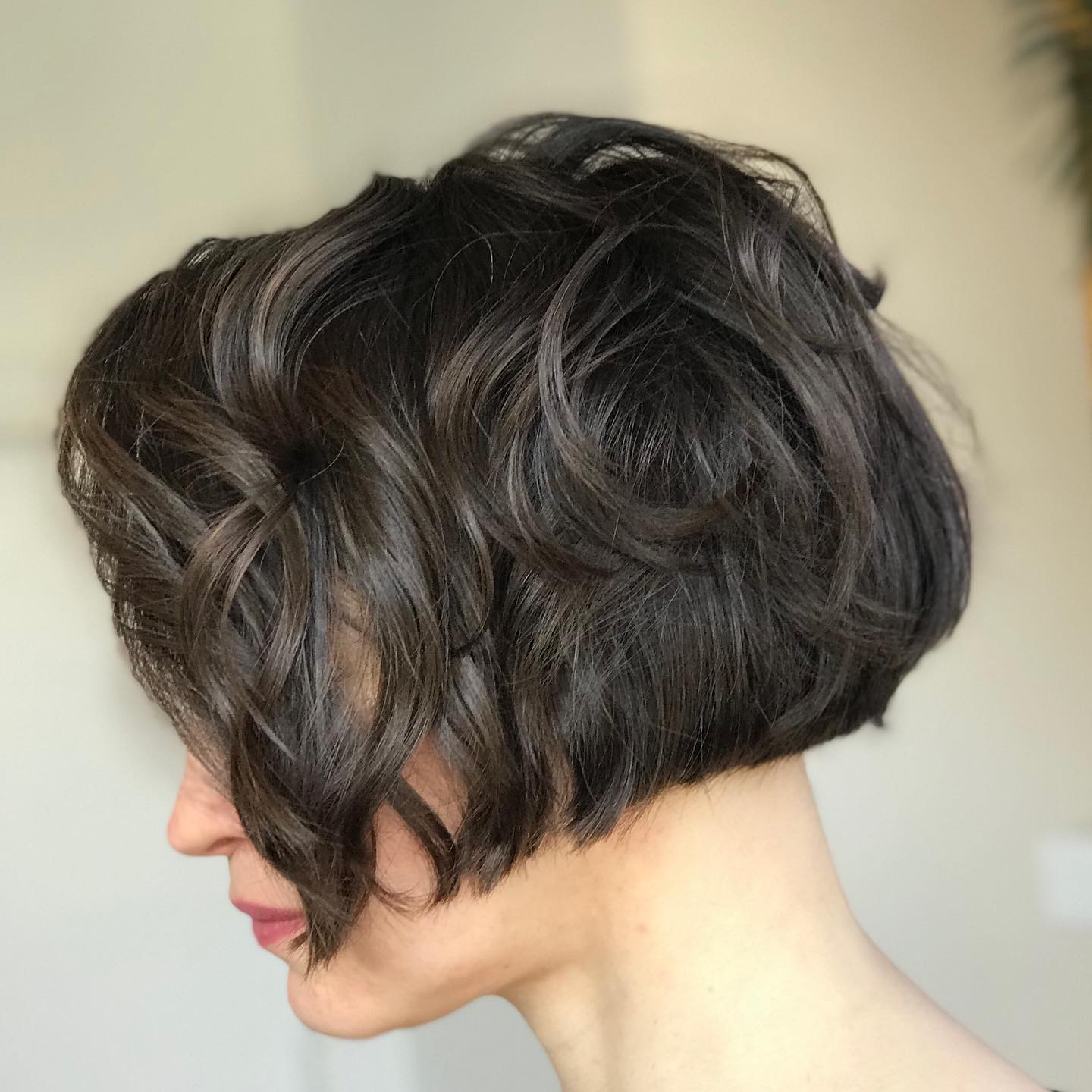 Chic Layered Bob with Soft Waves