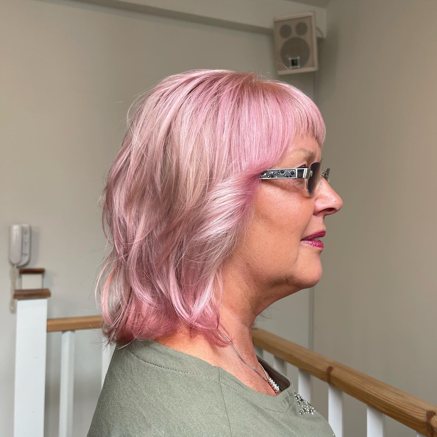 Chic Layered Pink Shag with Soft Waves