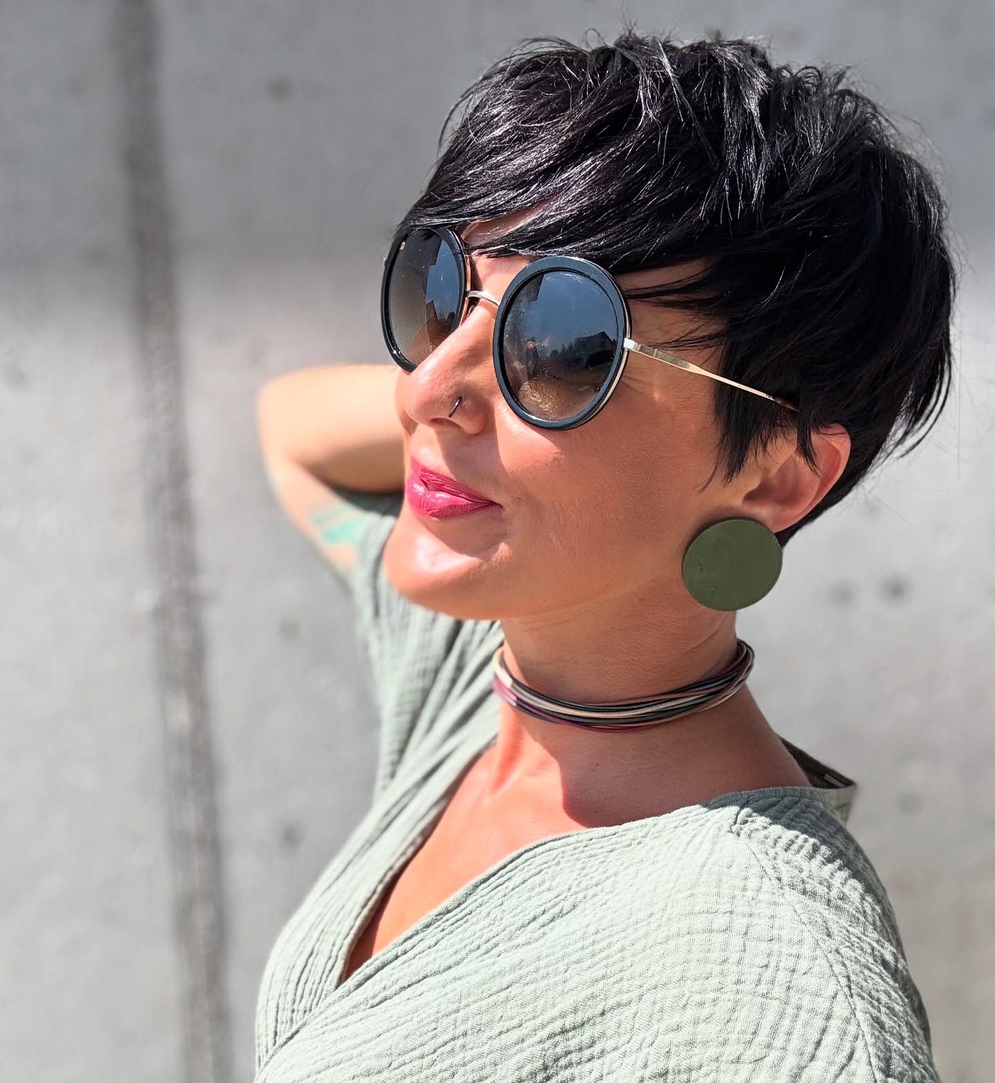 Chic Textured Pixie Cut with Defined Layers