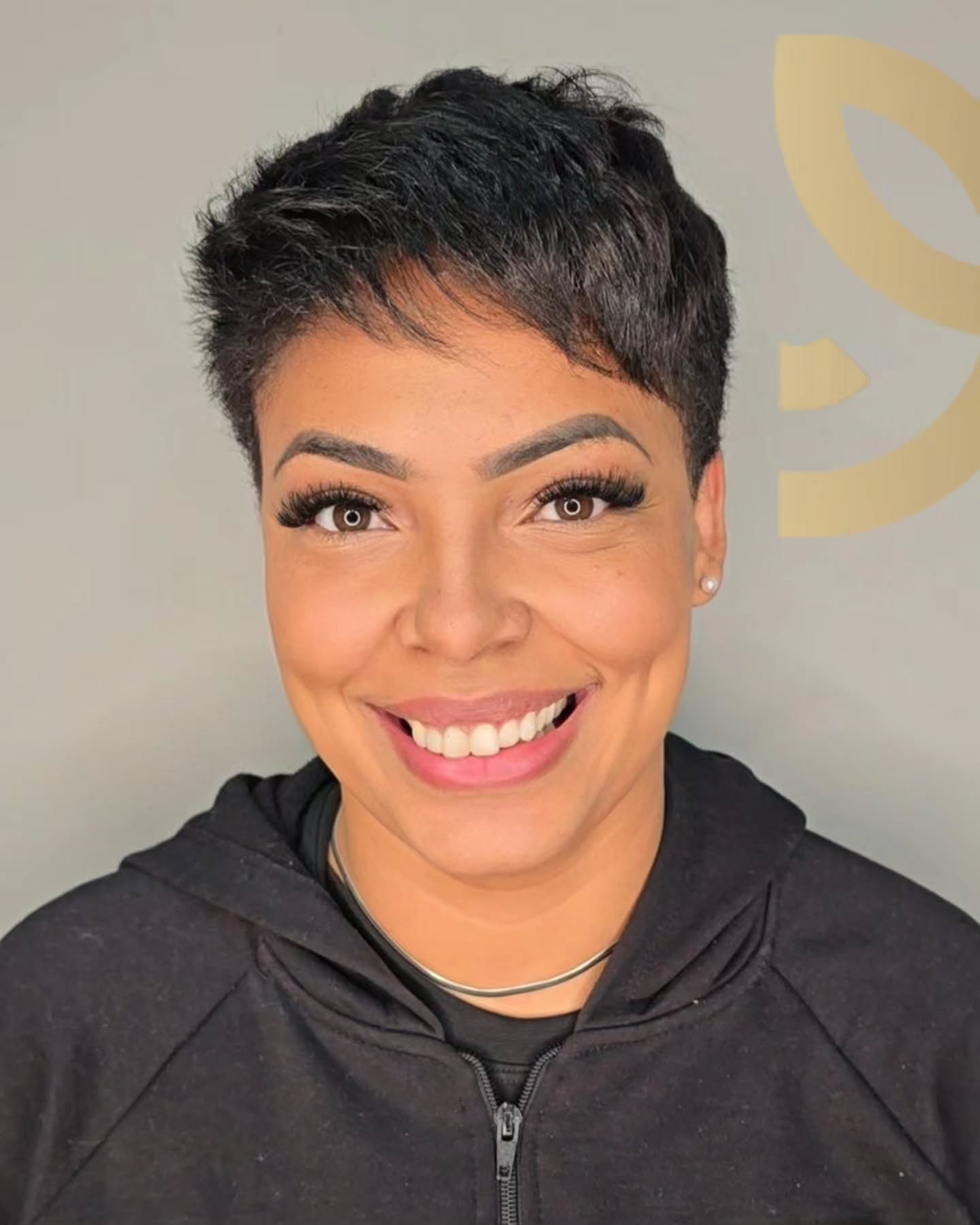 Chic Textured Pixie Cut with Subtle Movement