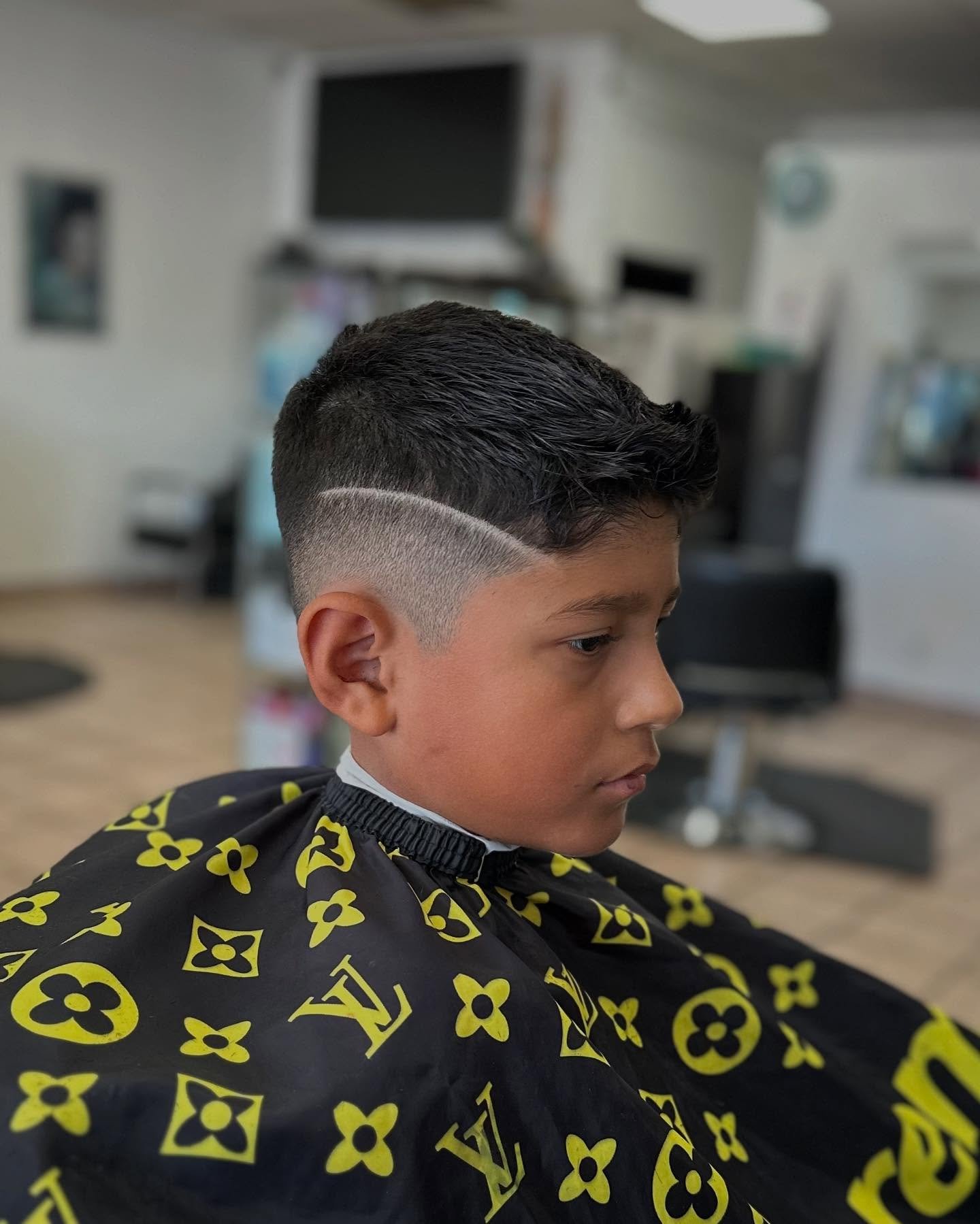 Trendy Textured Crew Cut with Angular Fade