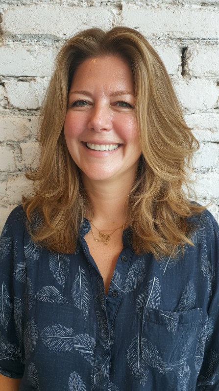 Textured Golden Layers with Soft Beachy Waves