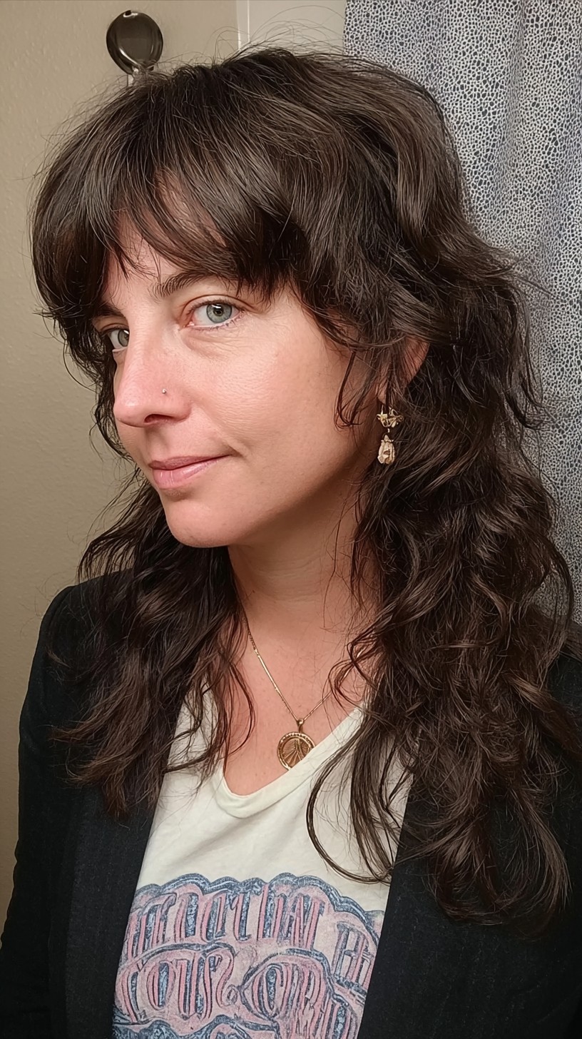 Chic Dark Wavy Mullet with Natural Texture