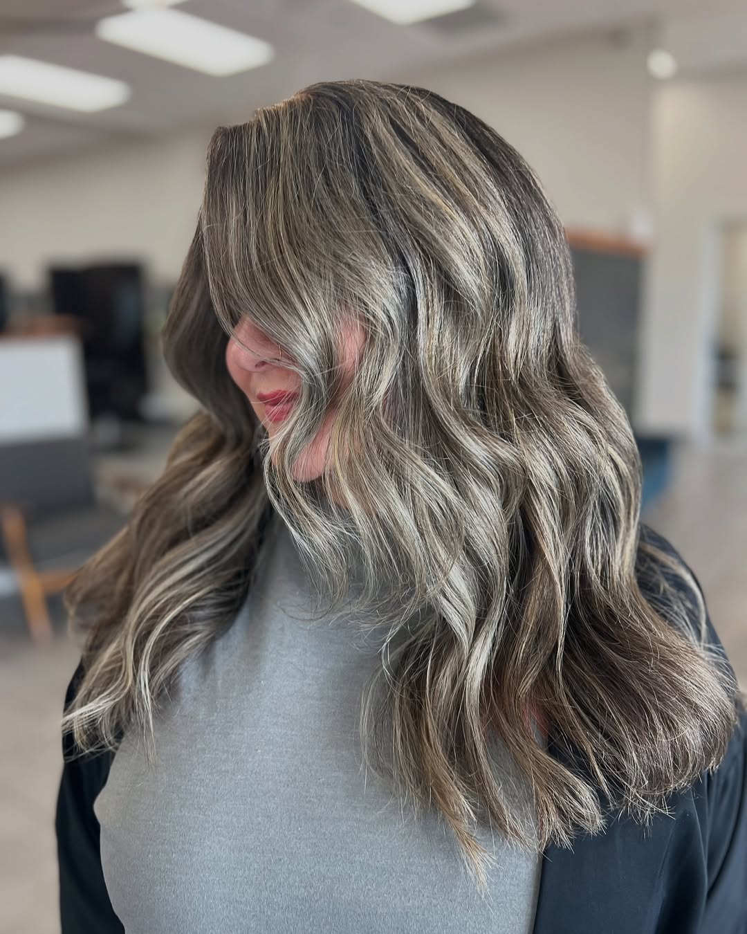 Glossy Ash Gray Textured Waves