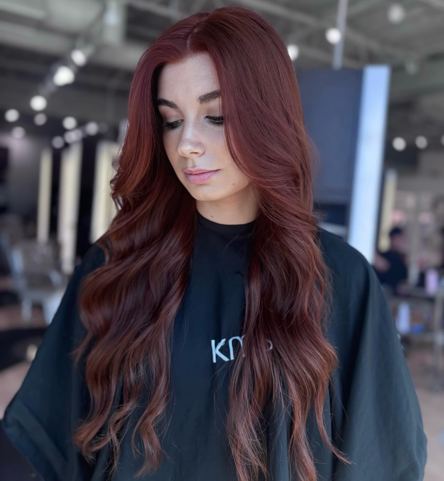 Lustrous Auburn Waves with Seamless Layers