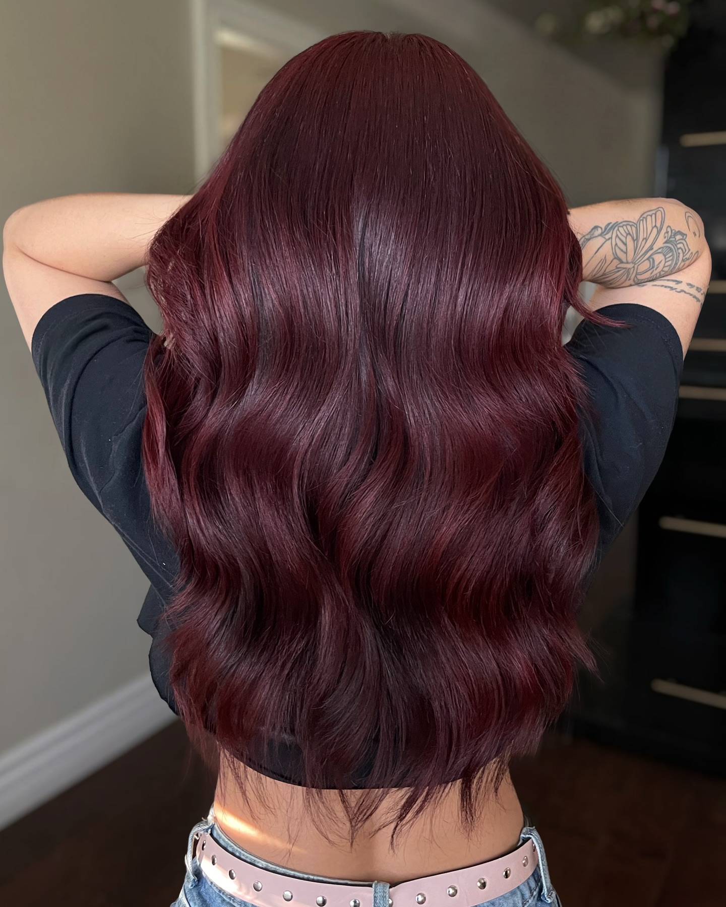 Luxuriant Crimson Waves with Midnight Undertones