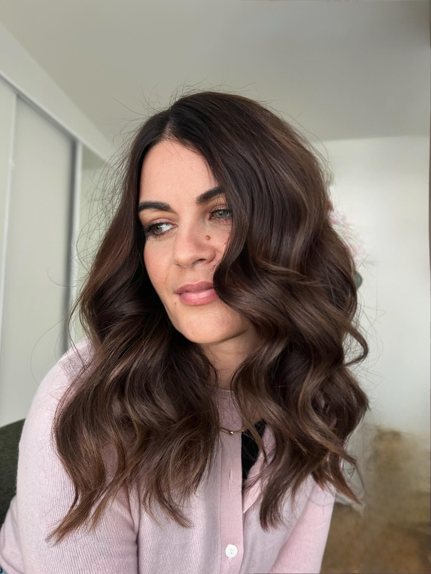 Chic Chocolate Brown Waves with Subtle Dimension