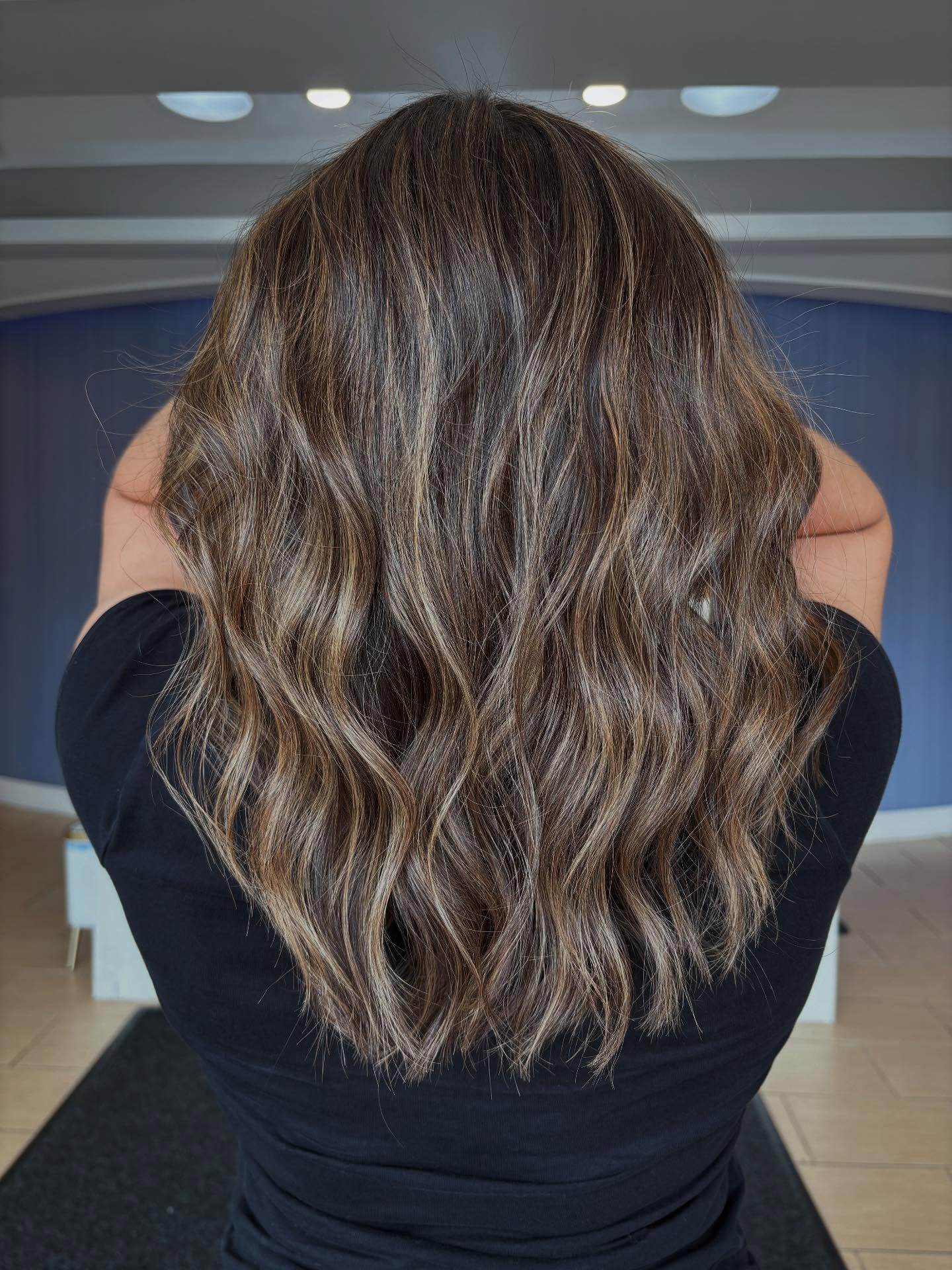 Warm Caramel Waves with Soft Dimension