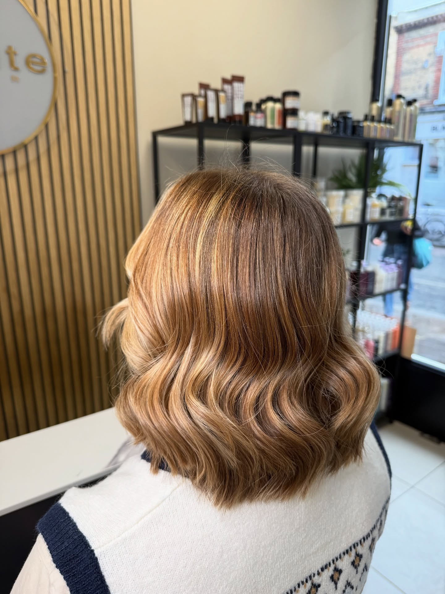 Chic Beachy Waves with Subtle Balayage