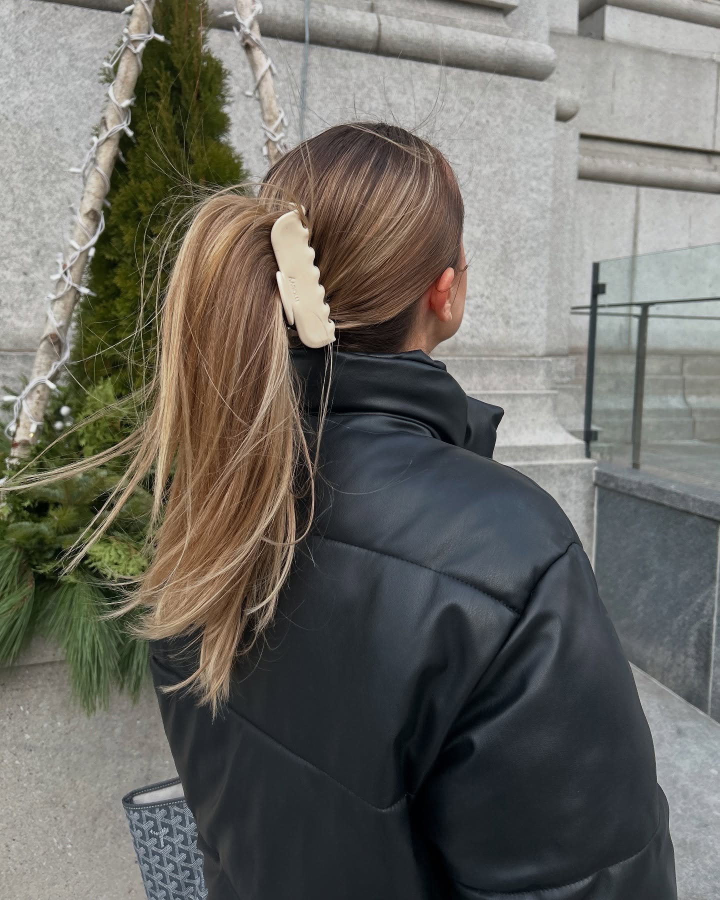 Trendy High Ponytail with Soft Waves