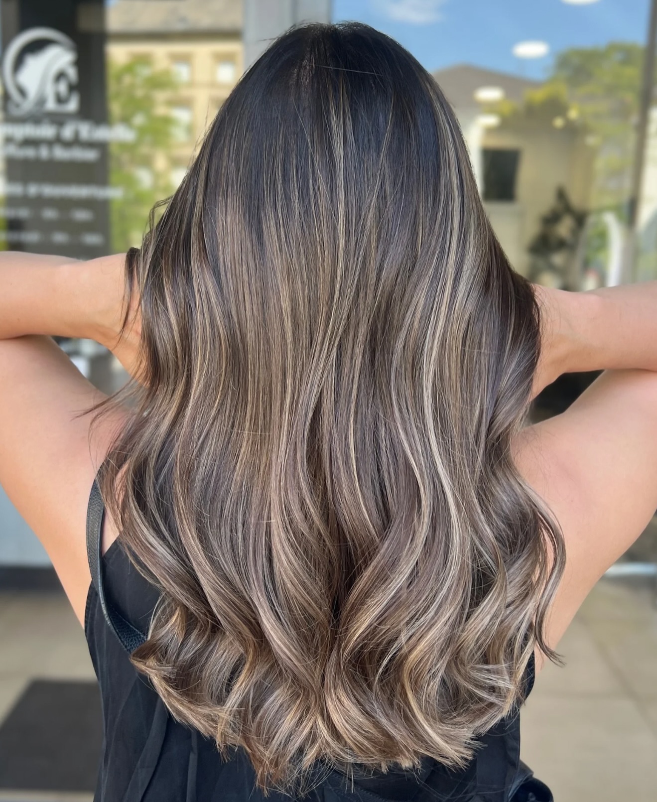 Radiant Ash Brunette Waves with Light Highlights