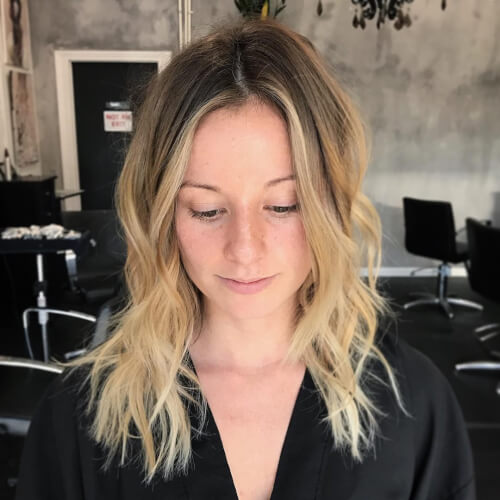 these cute shoulder length hairstyles for women autumn right at the perfect spot The Top 114 Shoulder Length Hairstyles  Haircuts to Try