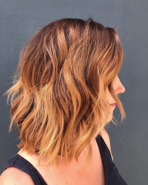 A balayage chocolate-brown pilus color features dimensional highlights paw xx Most Popular Balayage Brown Hair Colors Right Now