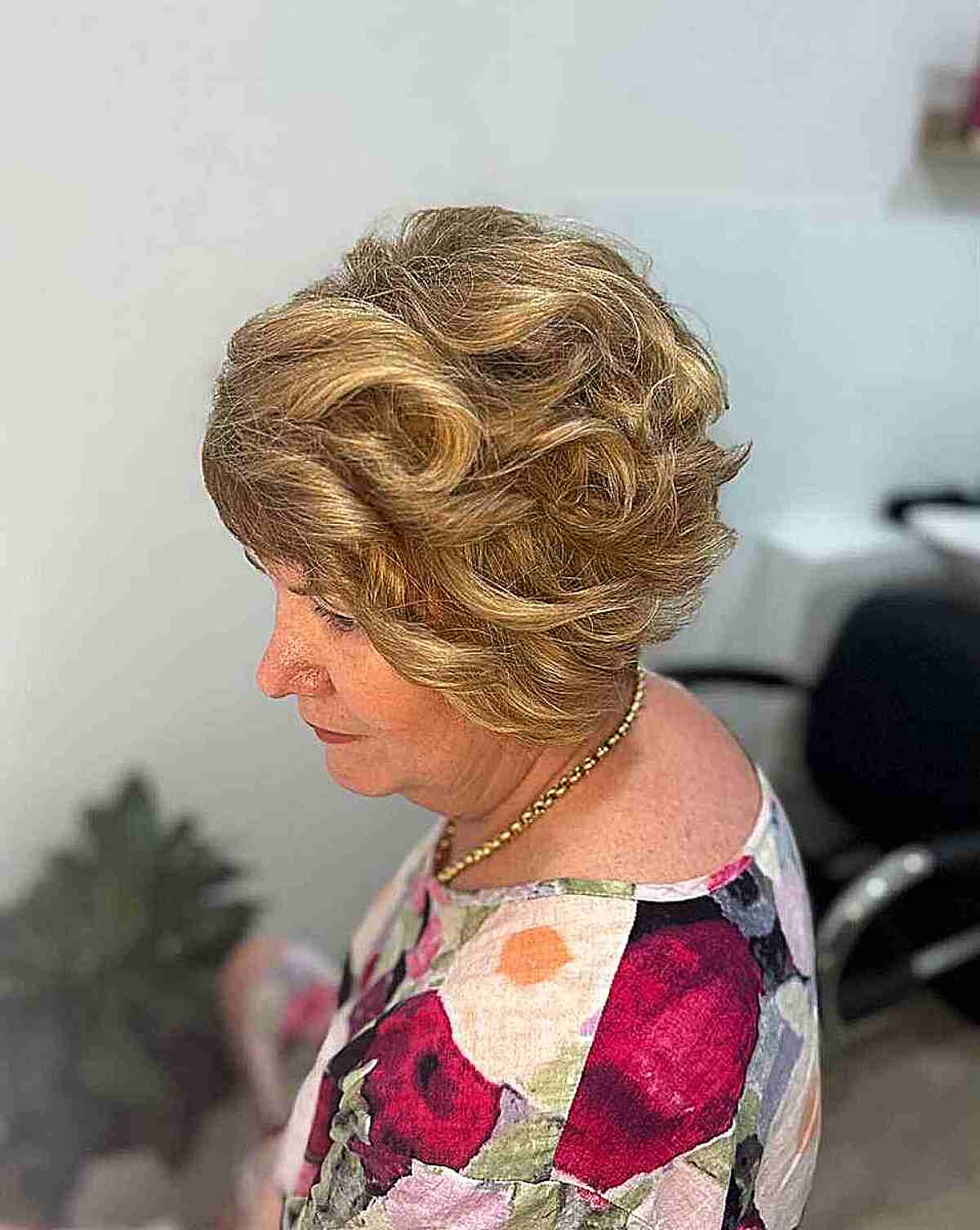 Golden Blonde Wavy Pixie Bob for Ladies Aged 70