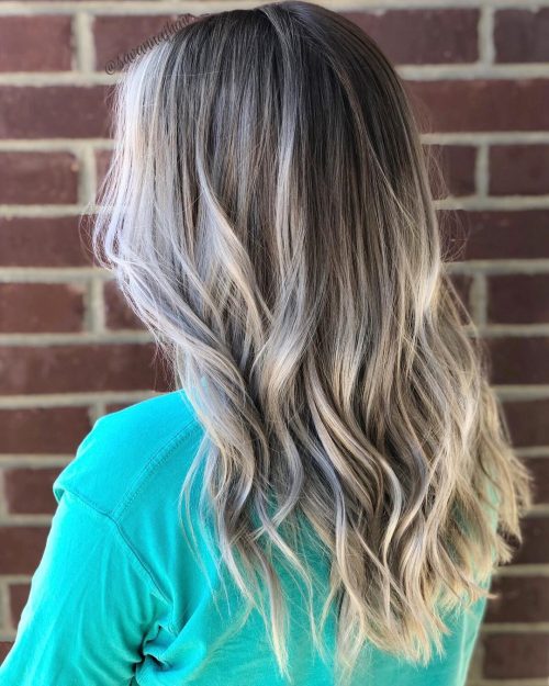 black brownish pilus amongst blonde highlights is the closest thing to divine beauty 17 Stunning Photos of Dark Brown Hair amongst Blonde Highlights