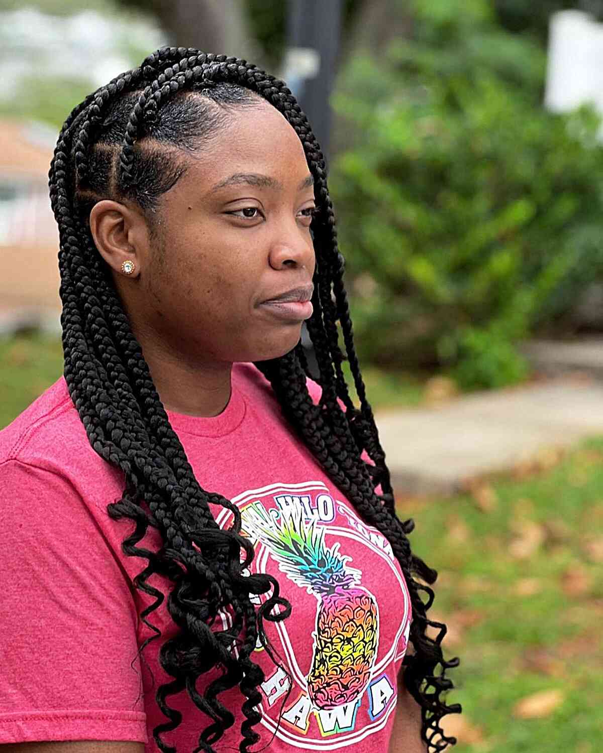 Chest-Length Large Knotless Braids with Curly Ends for Black Women