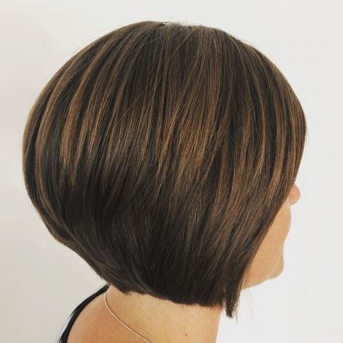 A graduated bob is a type of bob that has to a greater extent than length inward front end together with to a greater extent than book at the dorsum 17 Hottest Graduated Bob Haircuts Right Now