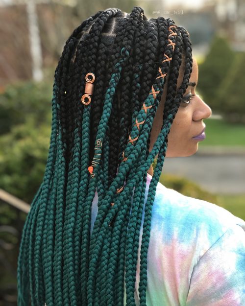 s trendsetting hairstyle inward her music videos from the album sixteen Hot Lemonade Braids Inspired yesteryear Beyoncé’s Music Video