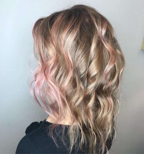 Bubblegum in addition to cotton wool candy dreams are only a dye project away amongst pastel pinkish pilus The 12 Prettiest Light Pink Hair Color Ideas