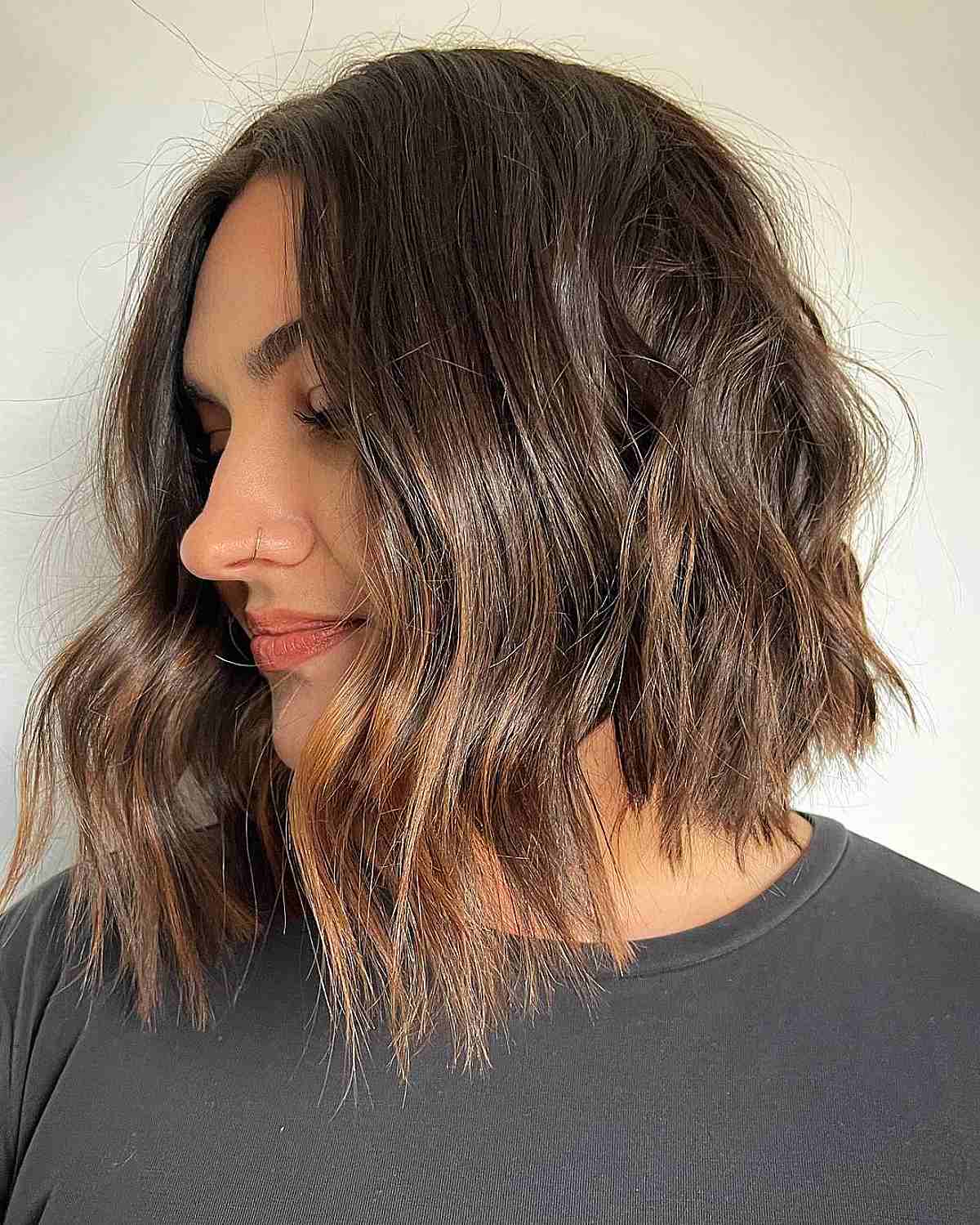 Lobby choppy haircut shoulder-length