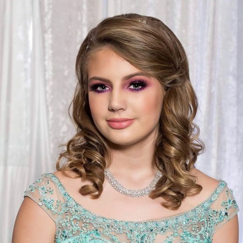 A quinceanera hairstyle is whatever hairdo worn on a daughter xv Stunning Quinceanera Hairstyles to Consider