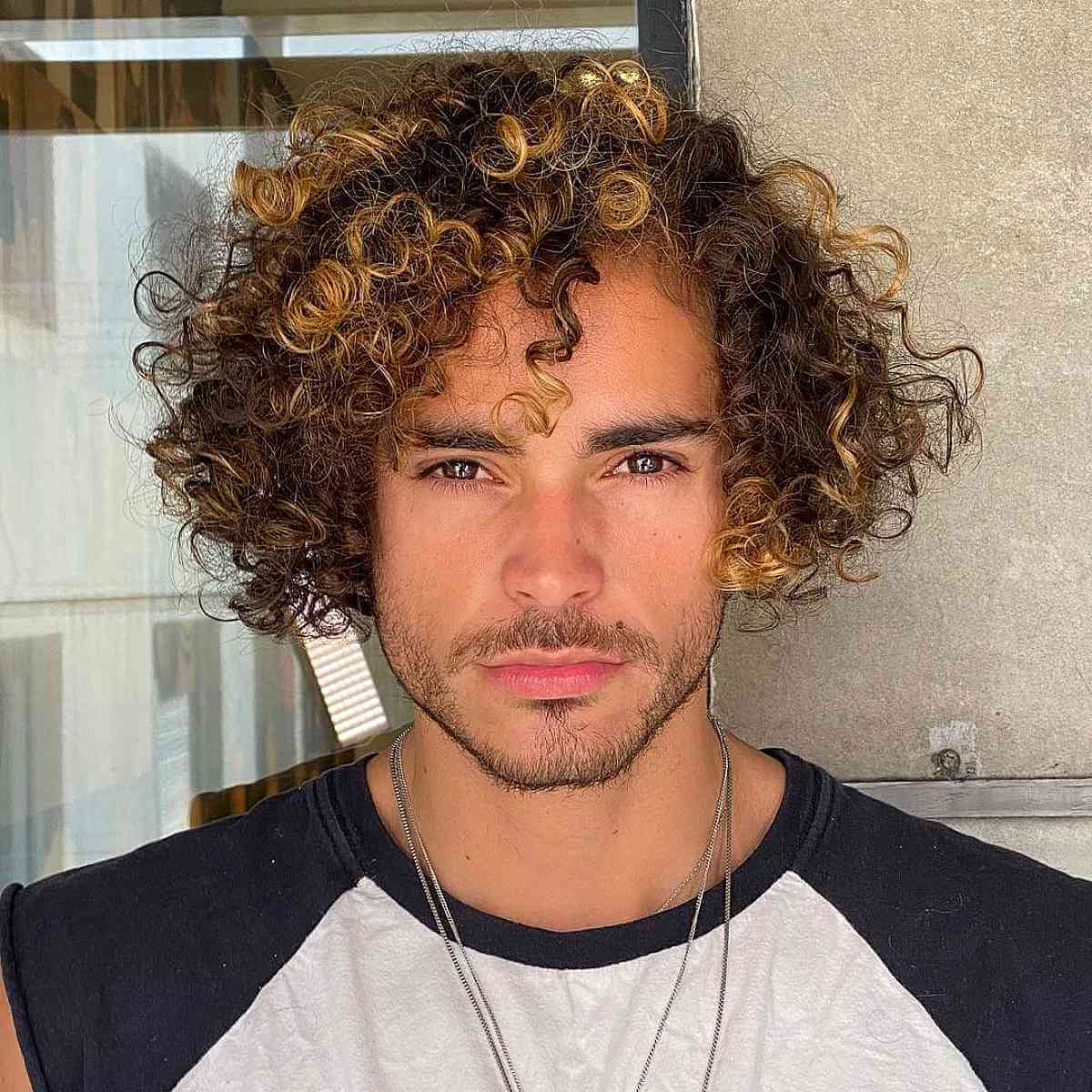 Stylish Long Messy Curls