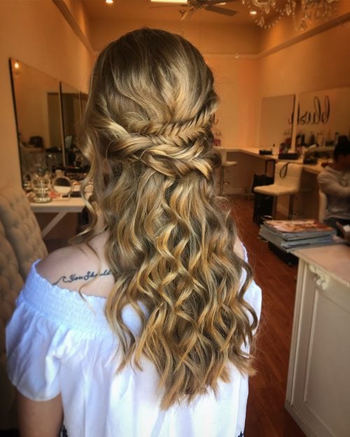  or adding a few twirls amongst a curling atomic position out 26 eighteen Stunning Naturally Curly Hairstyles for Prom You’ll Love