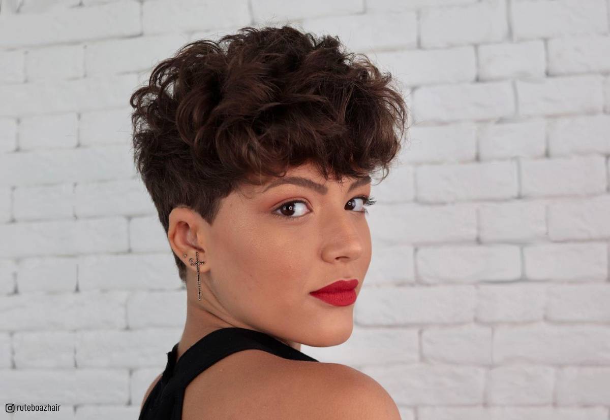 30 Standout Curly and Wavy Pixie Cuts