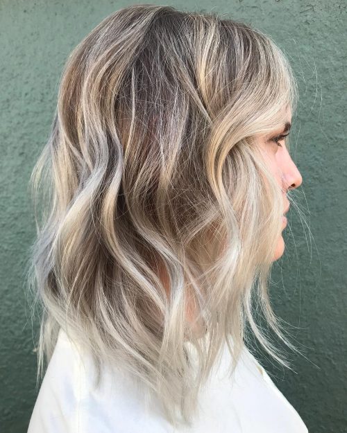 black brownish pilus amongst blonde highlights is the closest thing to divine beauty 17 Stunning Photos of Dark Brown Hair amongst Blonde Highlights