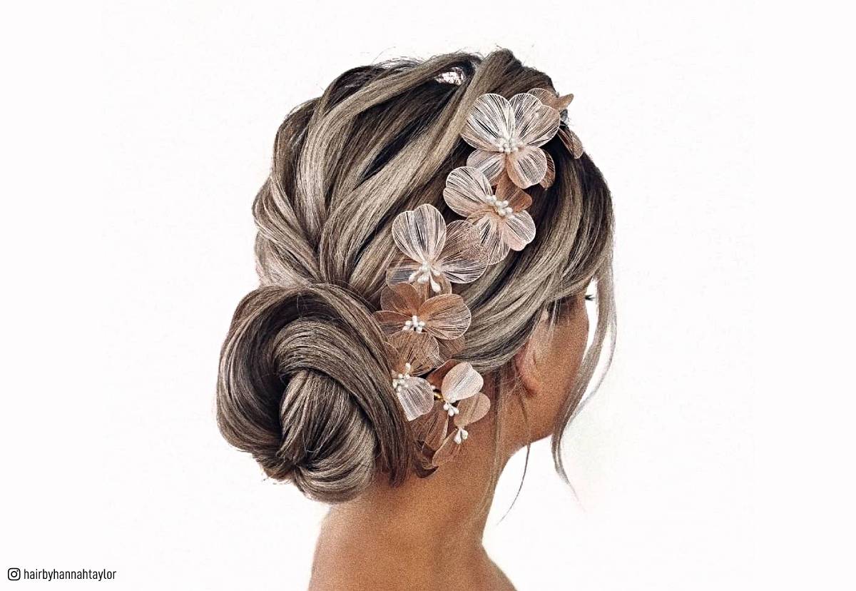 20 Romantic Bun Hairstyles for Prom That Are Easy to Do