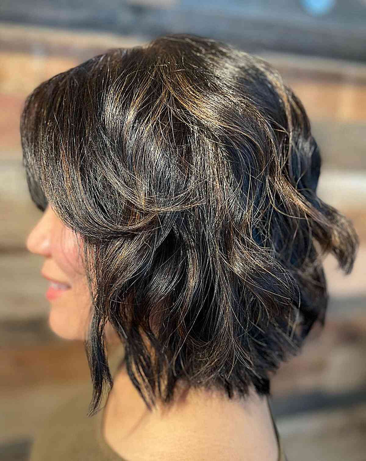Sassy Collarbone Lob with Waves and Layers